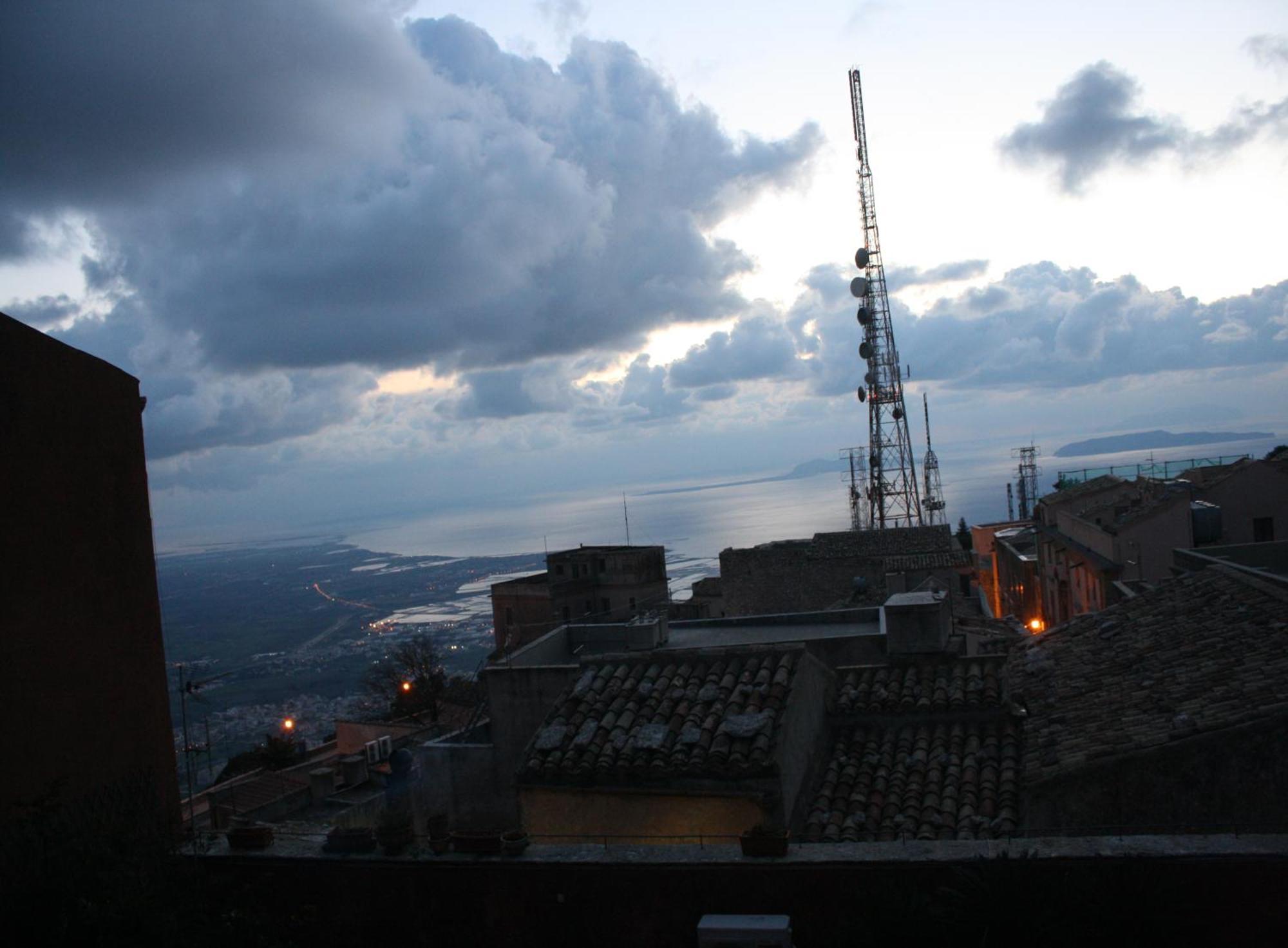 Hotel Elimo Erice Bagian luar foto